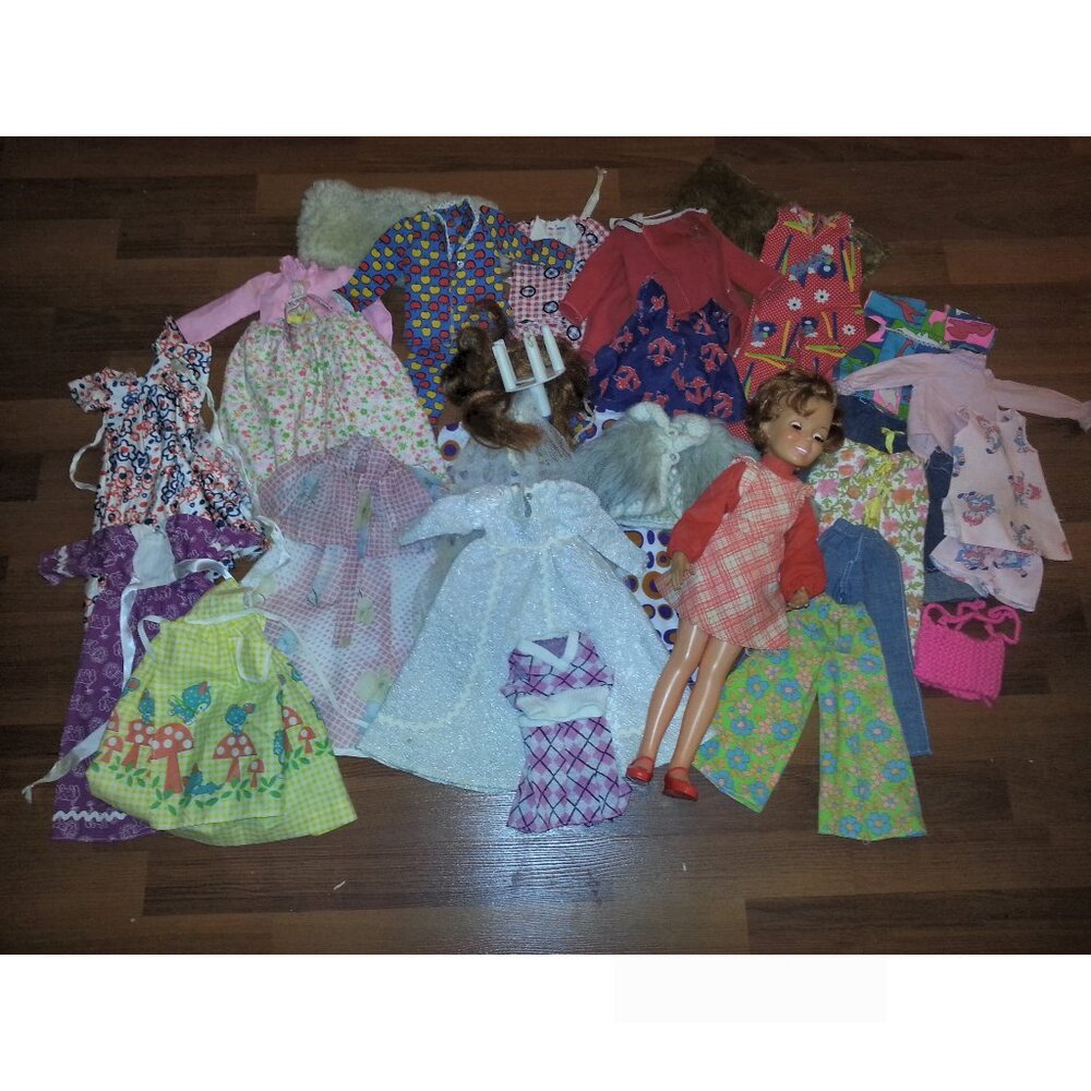 Crissy Doll + Large Clothing Lot - Vintage 1970